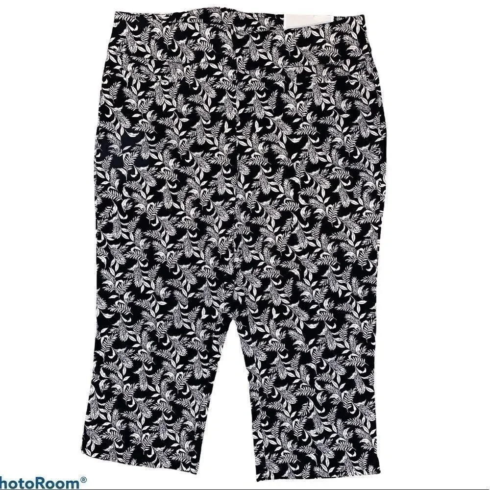 Christopher & Banks Signature Slim Crop Pants NWT - Picture 3 of 7